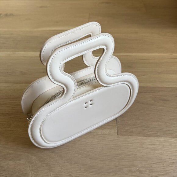 ILYES OUALI - Silhouette Bag in White - Picture 4 of 8